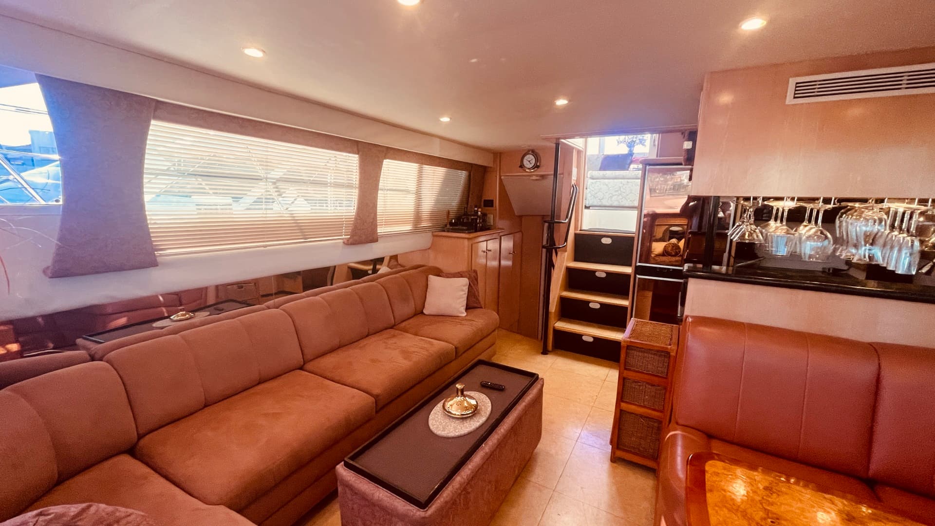 1997 Carver Yachts 500 Cockpit — photo 25