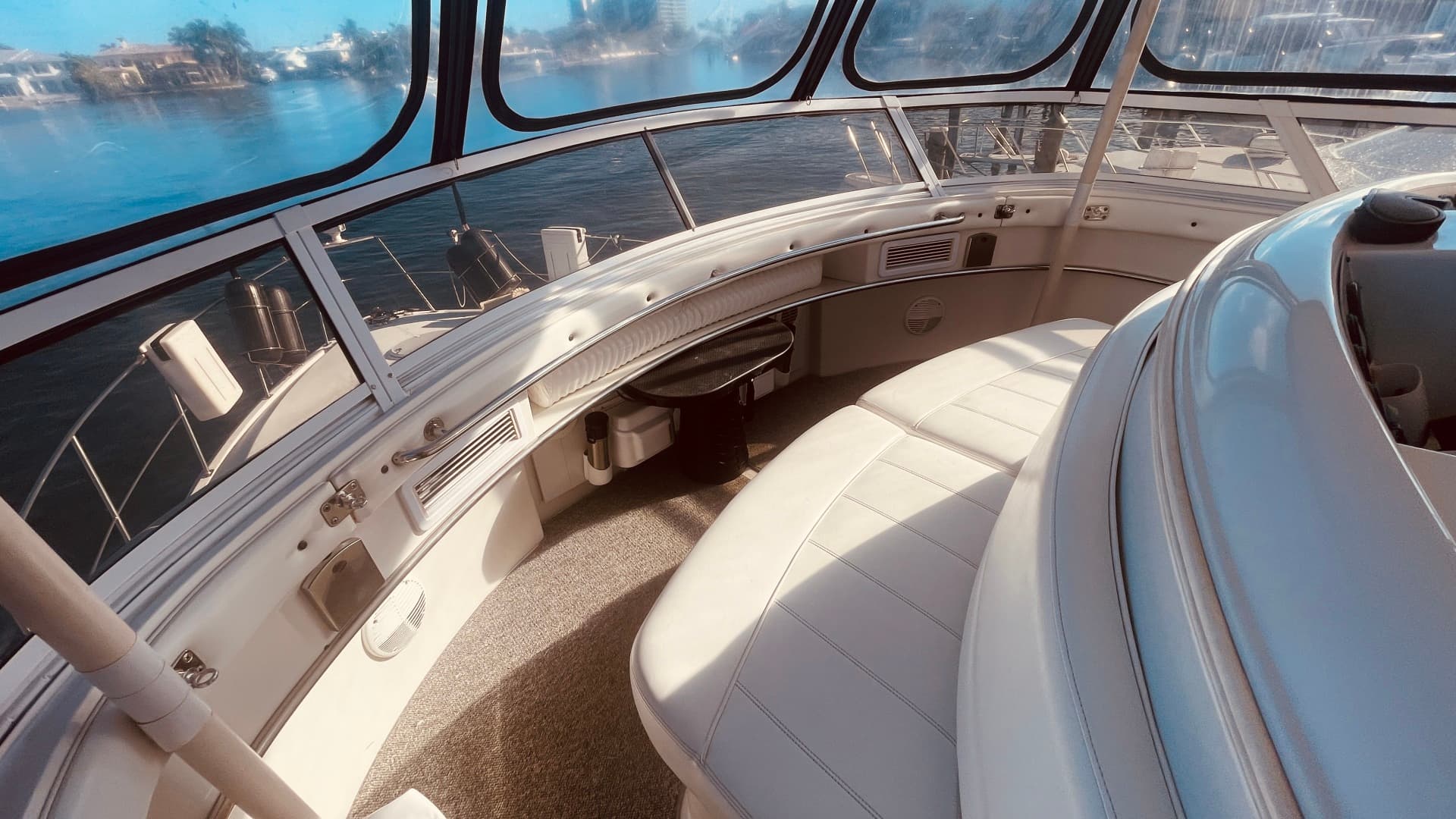 1997 Carver Yachts 500 Cockpit — photo 55