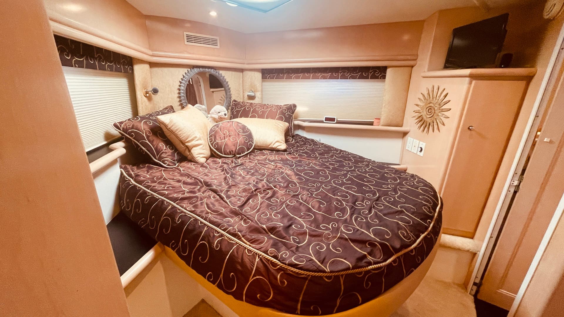 1997 Carver Yachts 500 Cockpit — photo 10