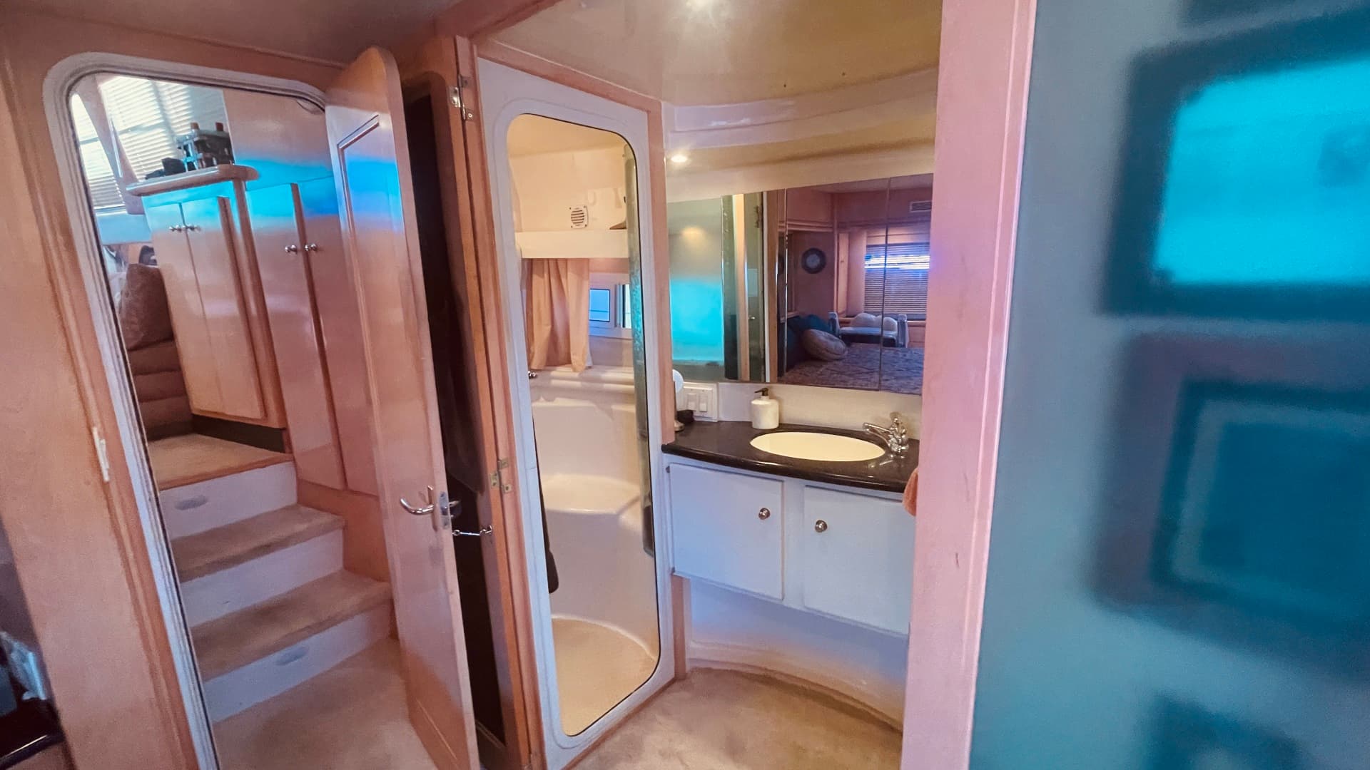 1997 Carver Yachts 500 Cockpit — photo 32