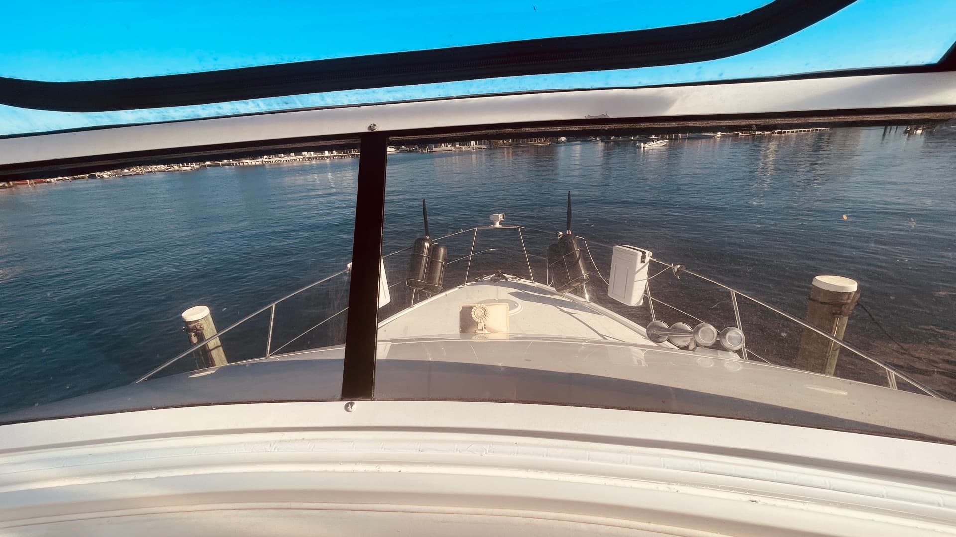 1997 Carver Yachts 500 Cockpit — photo 58