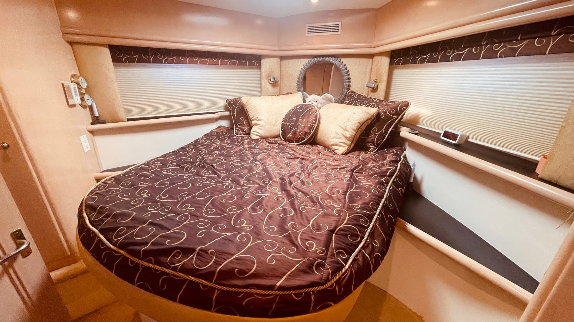 1997 Carver Yachts 500 Cockpit — photo 11