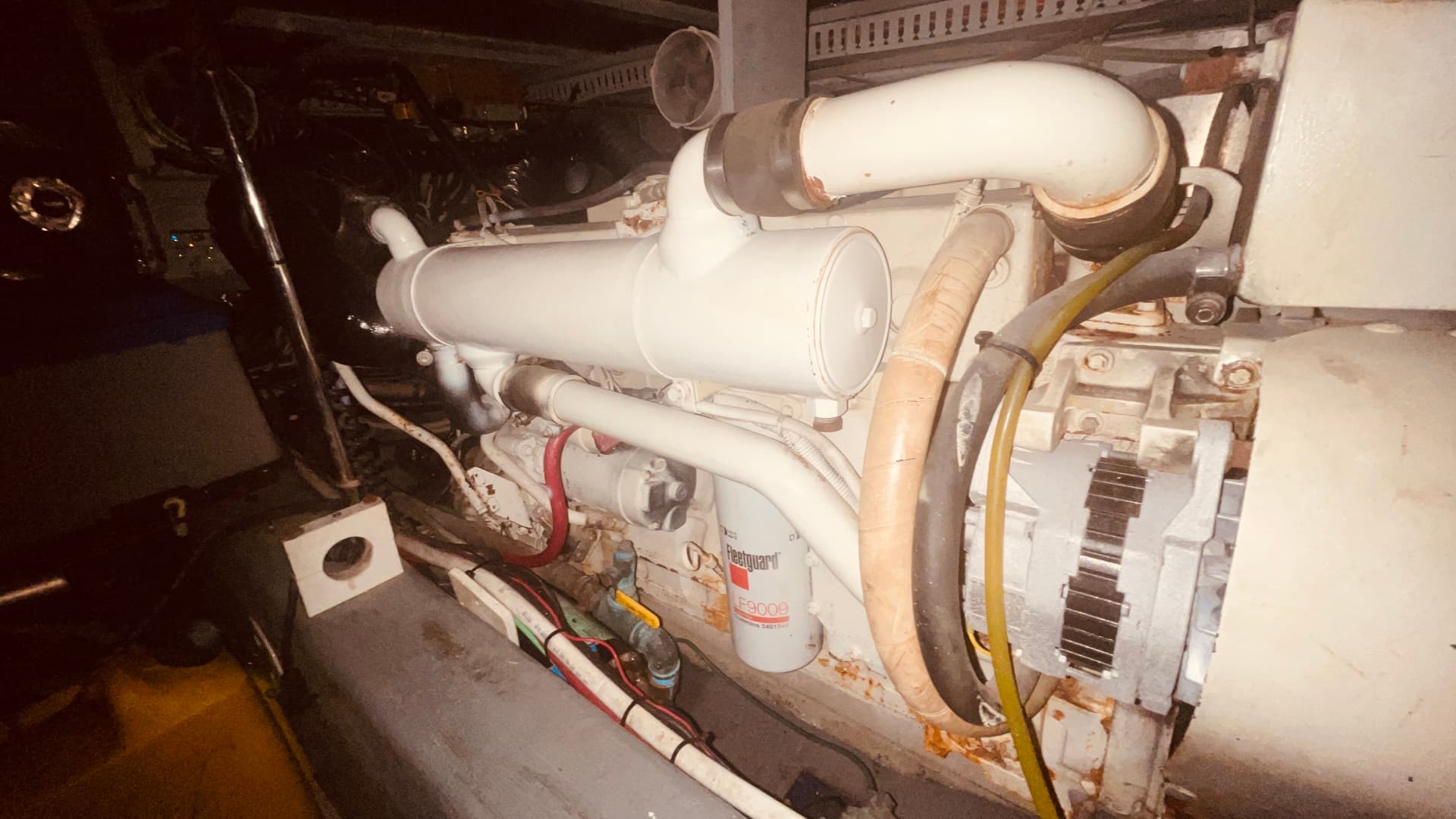 1997 Carver Yachts 500 Cockpit — photo 73