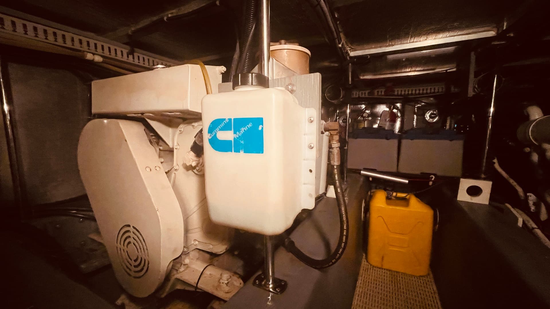 1997 Carver Yachts 500 Cockpit — photo 77