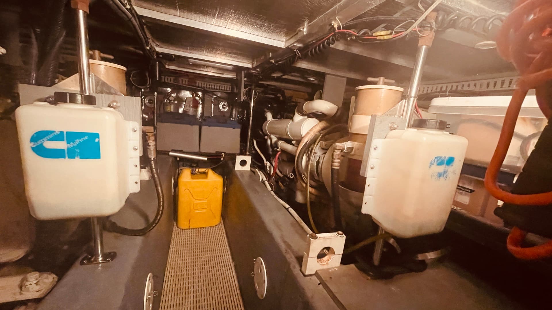 1997 Carver Yachts 500 Cockpit — photo 76