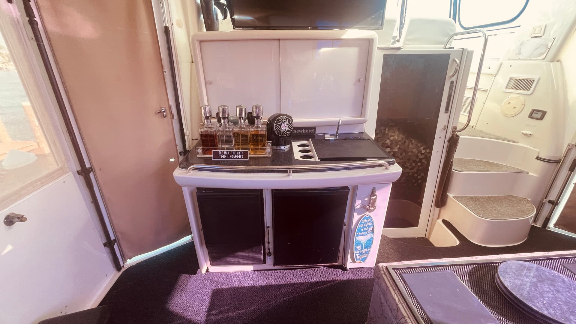 1997 Carver Yachts 500 Cockpit — photo 42