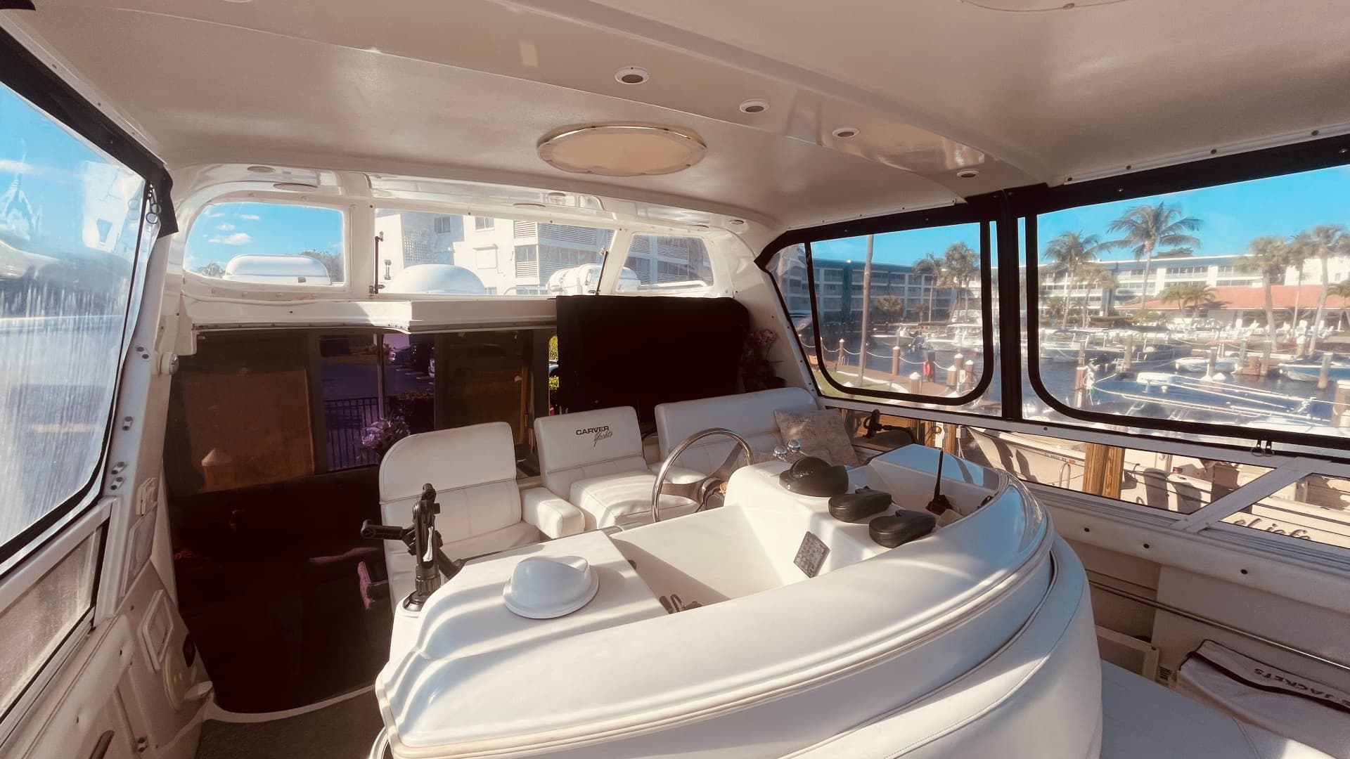 1997 Carver Yachts 500 Cockpit — photo 56