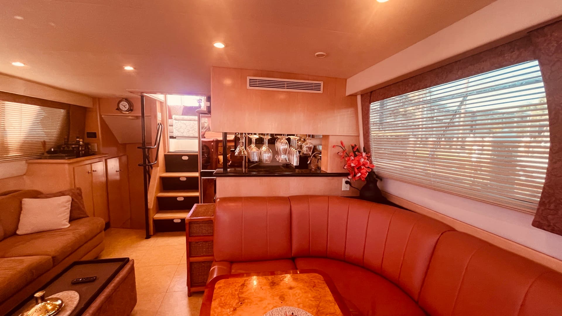 1997 Carver Yachts 500 Cockpit — photo 26