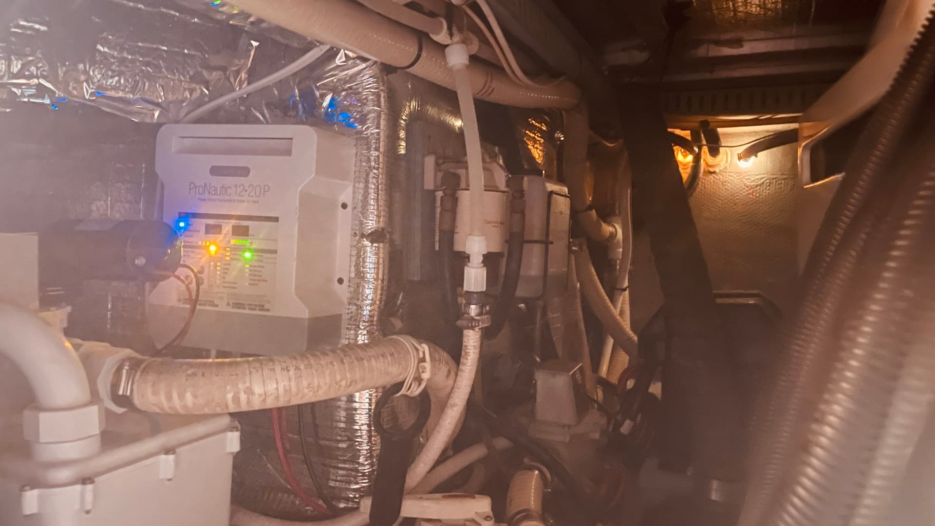 1997 Carver Yachts 500 Cockpit — photo 68