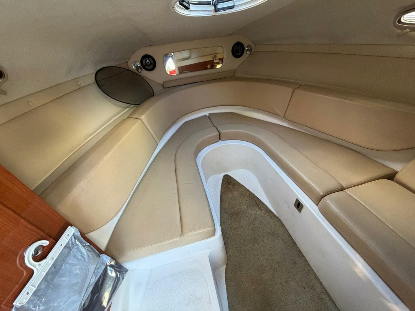 2008 Regal 2450 Cuddy — photo 15