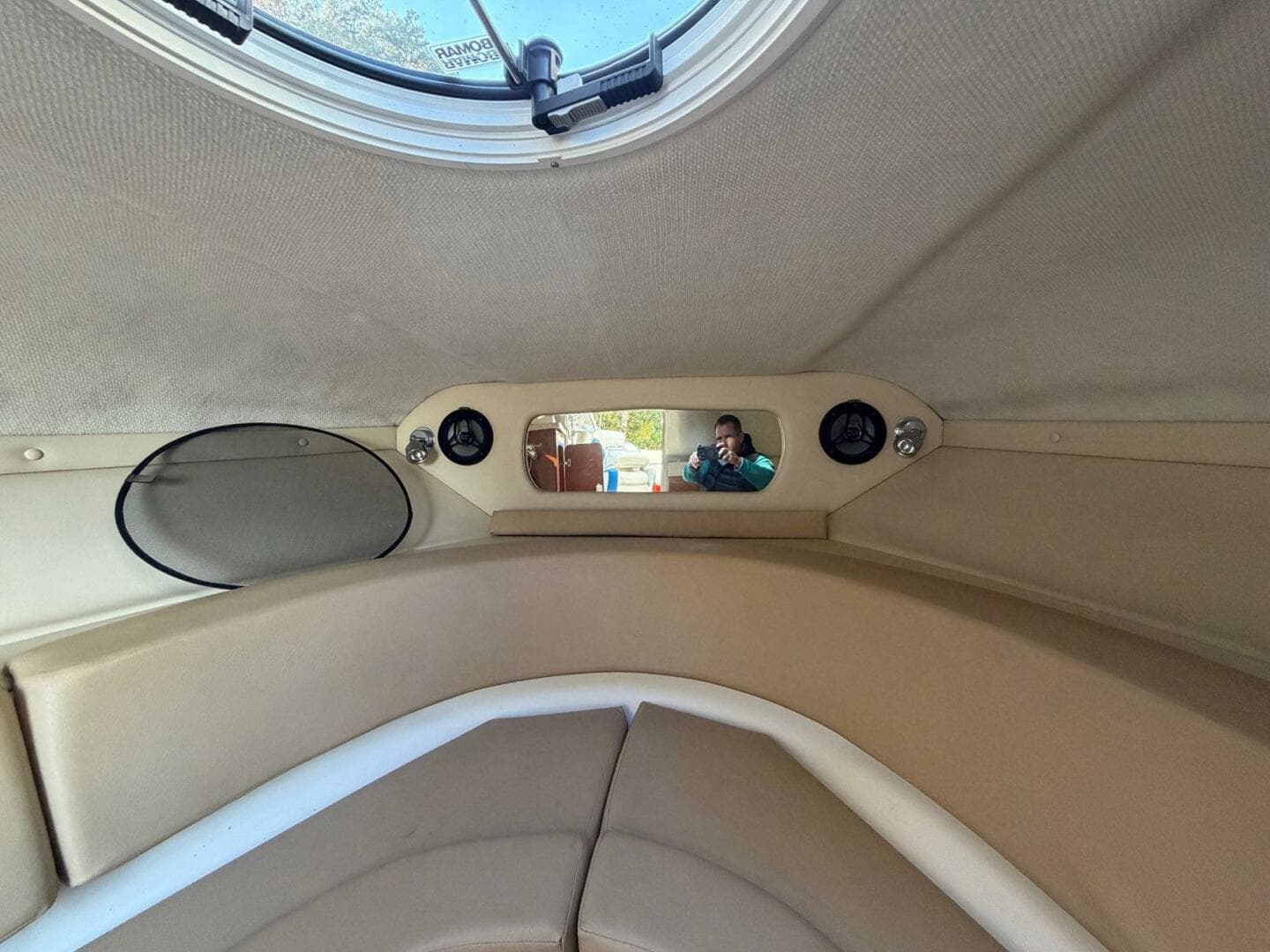 2008 Regal 2450 Cuddy — photo 19