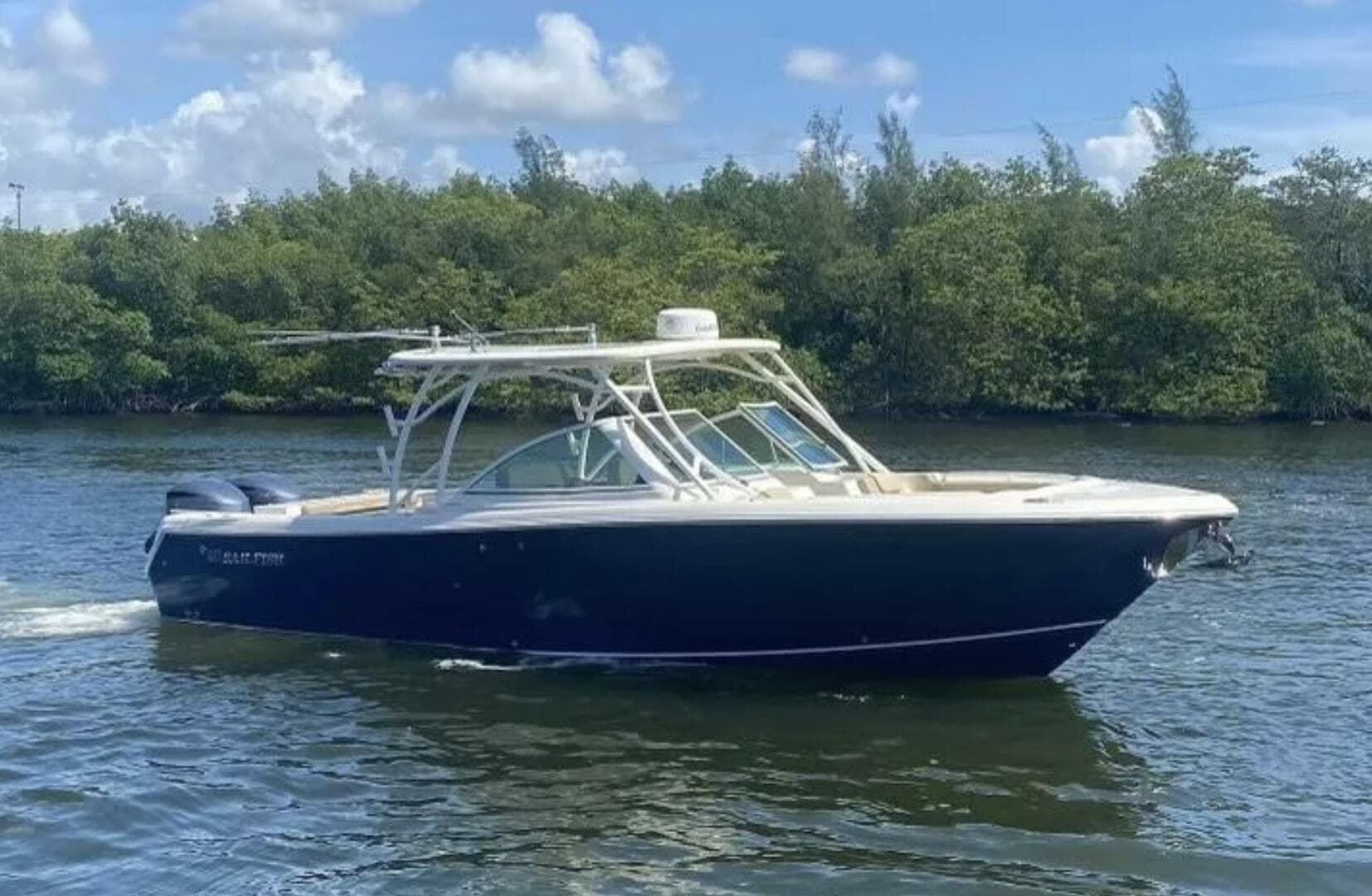2018 Sailfish 325 DC — photo 2