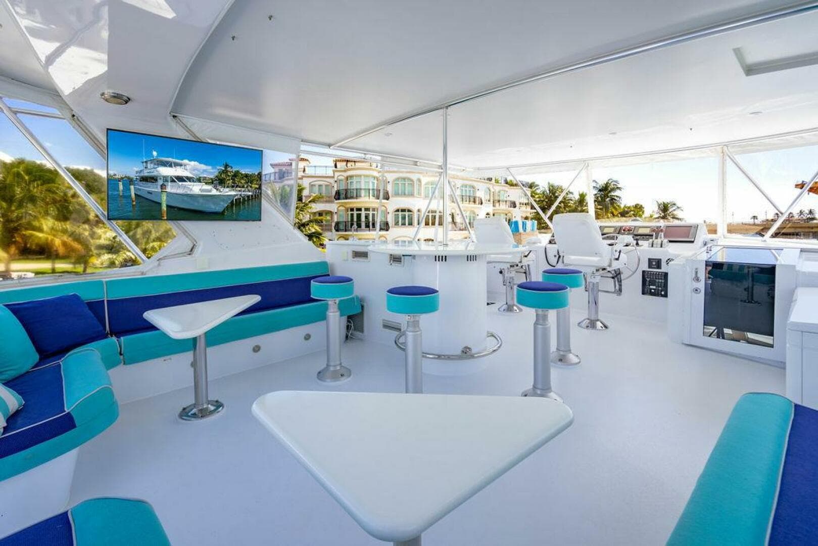 2003 Hatteras Cockpit — photo 17