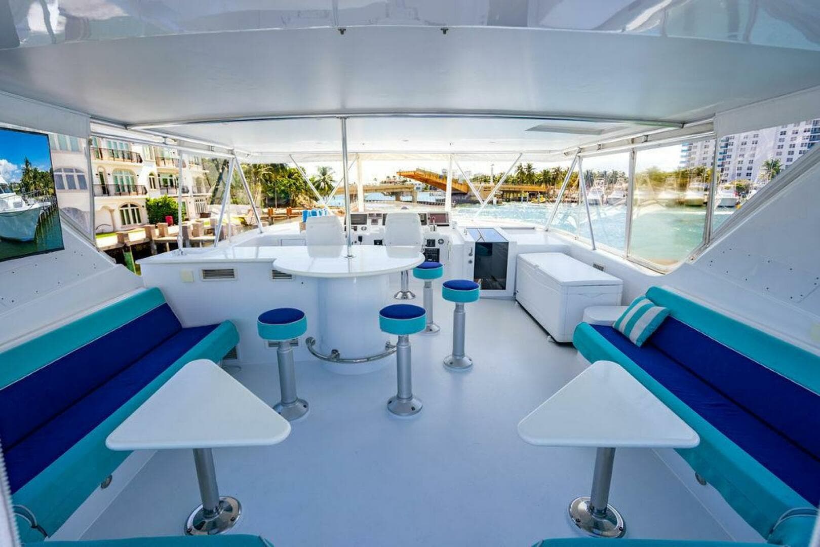 2003 Hatteras Cockpit — photo 16