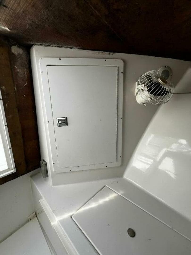 2000 Avanti 33 — photo 7