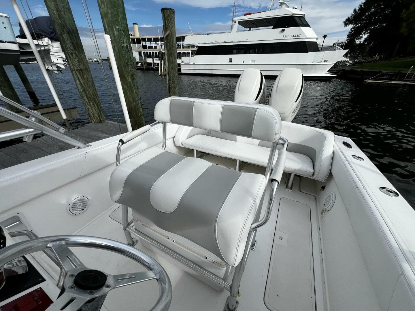 2000 Avanti 33 — photo 20