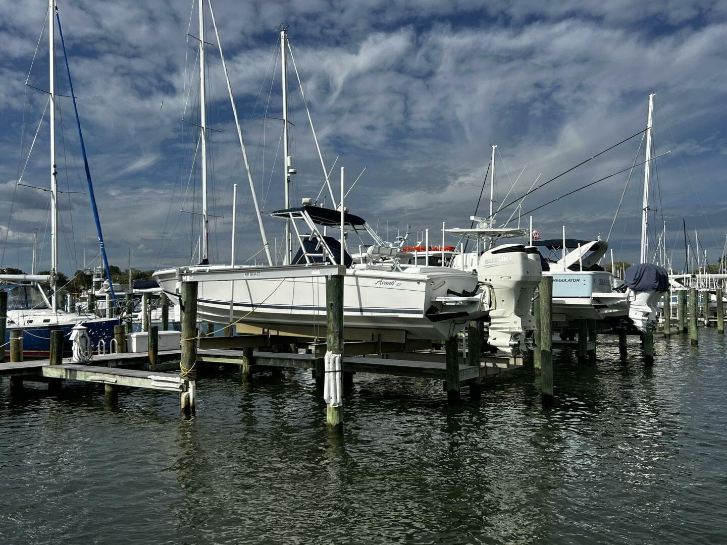 2000 Avanti 33 — photo 3