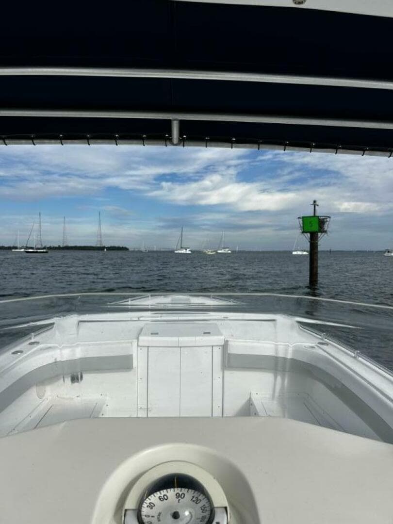 2000 Avanti 33 — photo 10