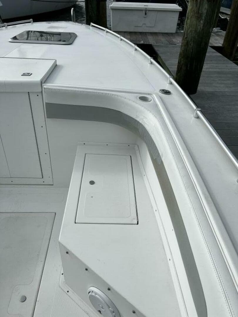 2000 Avanti 33 — photo 13