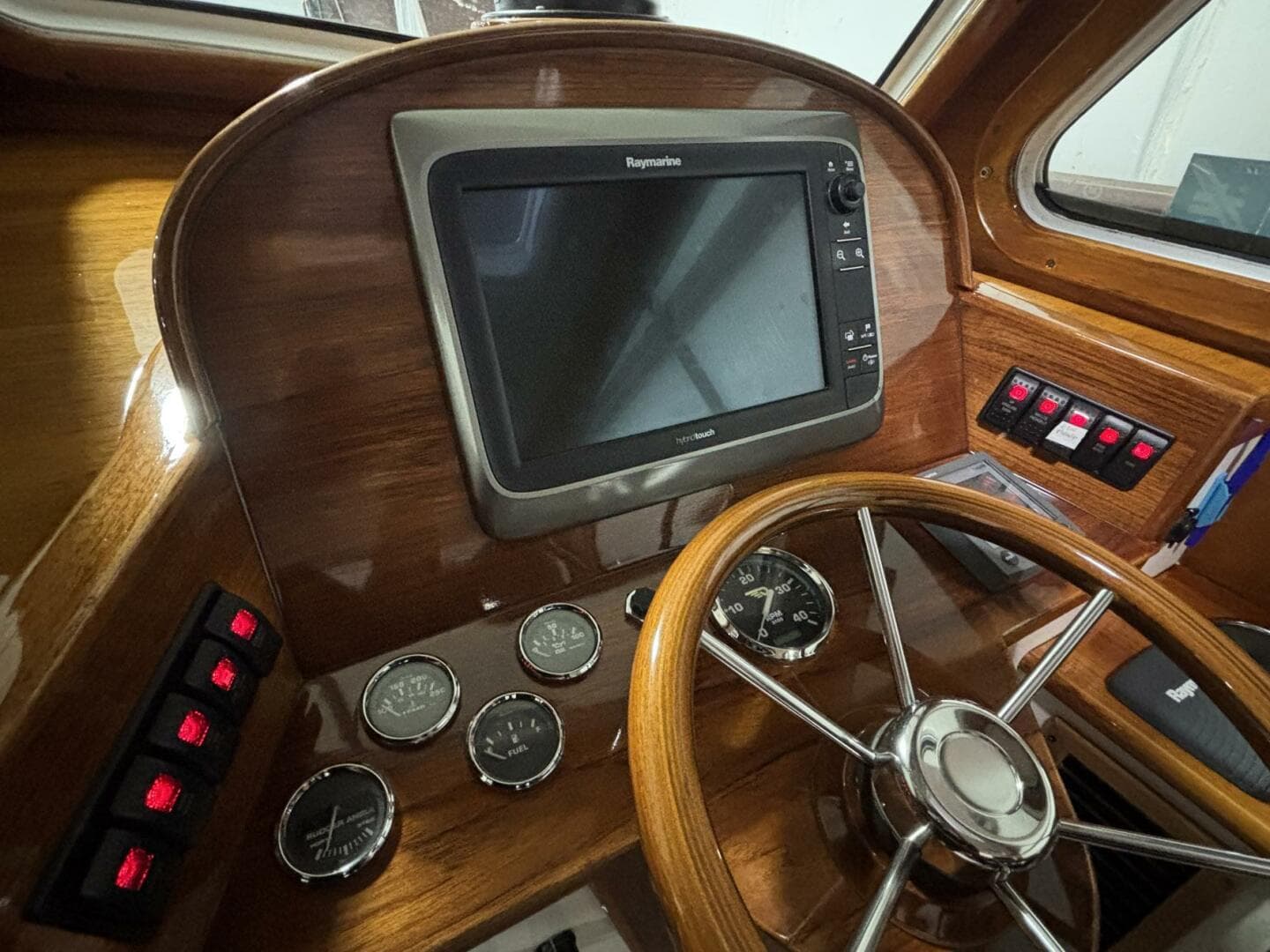 2004 Hinckley 36 Picnic Boat Ep — photo 7