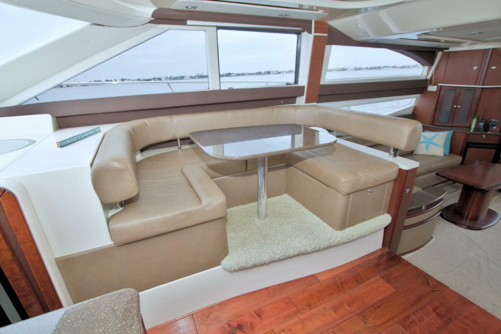2013 Meridian 441 Sedan — photo 41