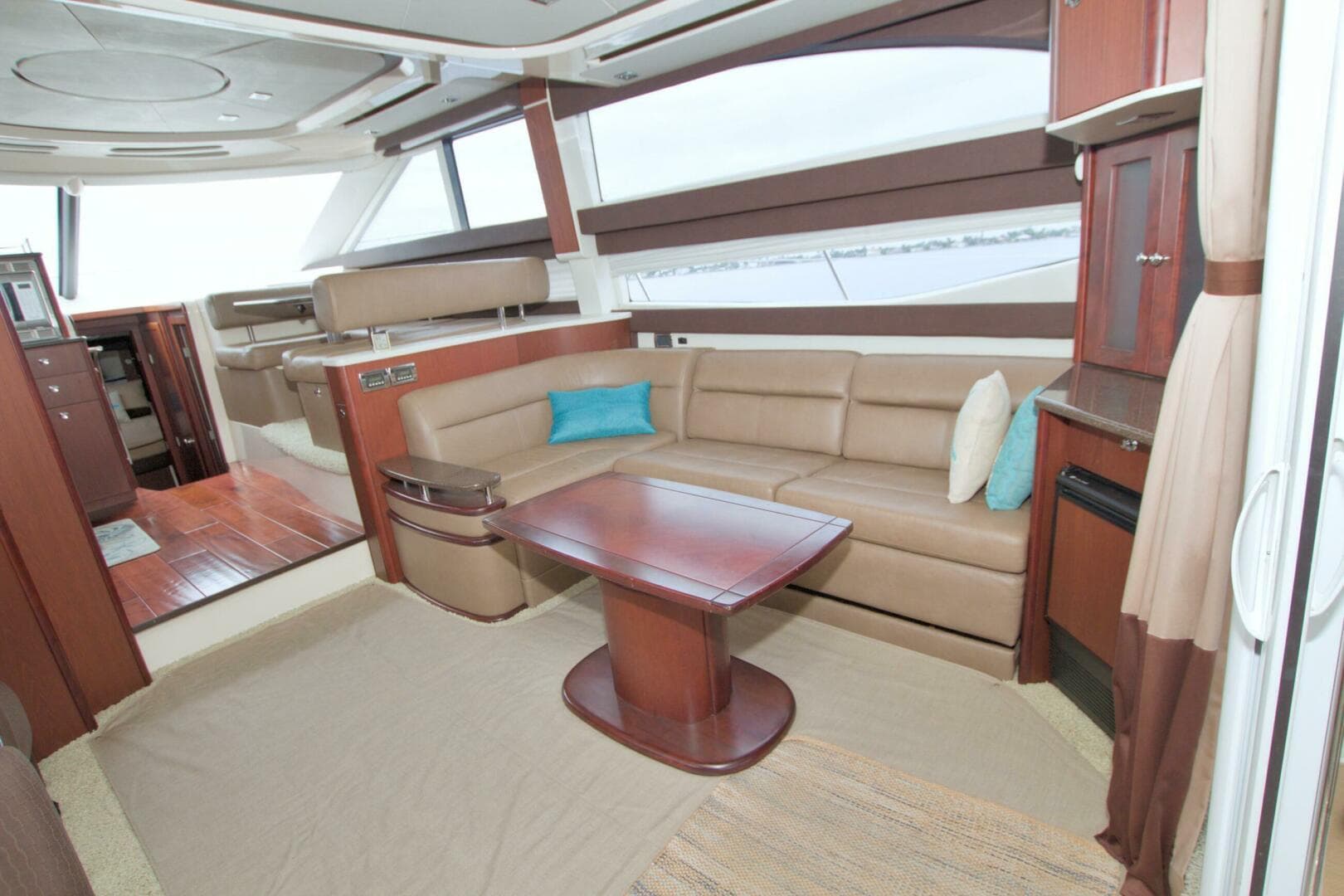 2013 Meridian 441 Sedan — photo 40