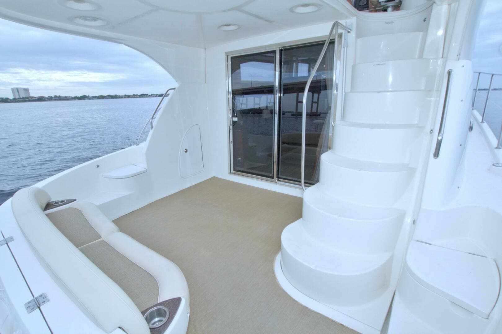 2013 Meridian 441 Sedan — photo 24