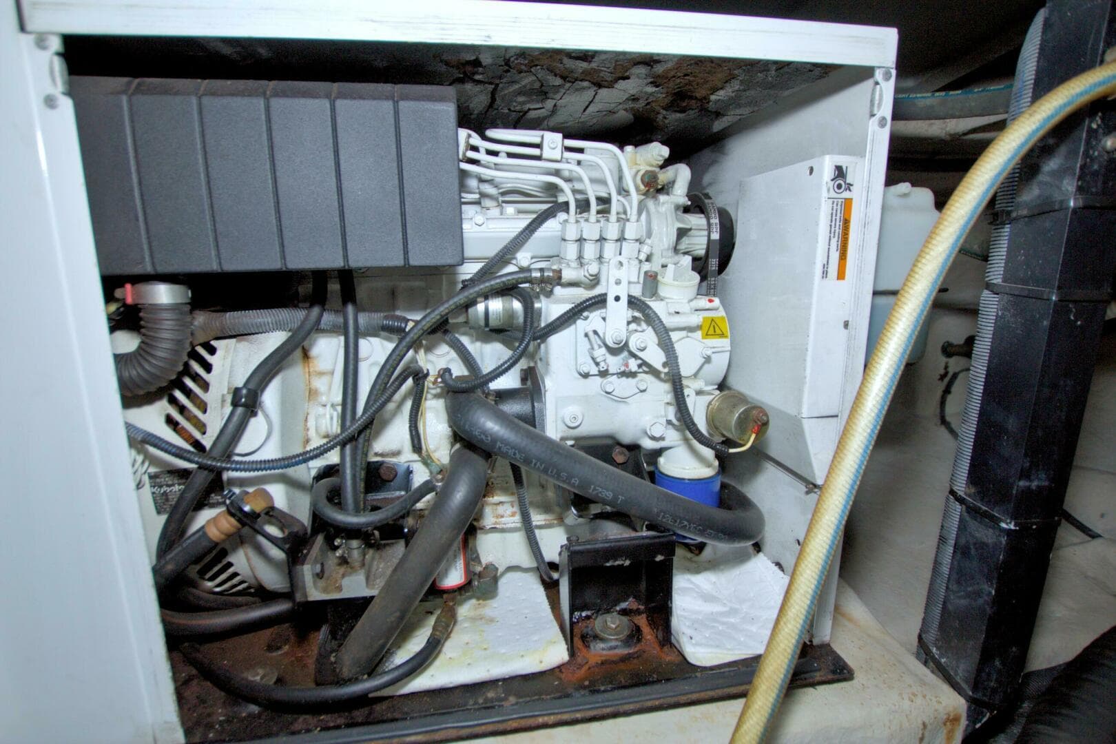 2013 Meridian 441 Sedan — photo 89