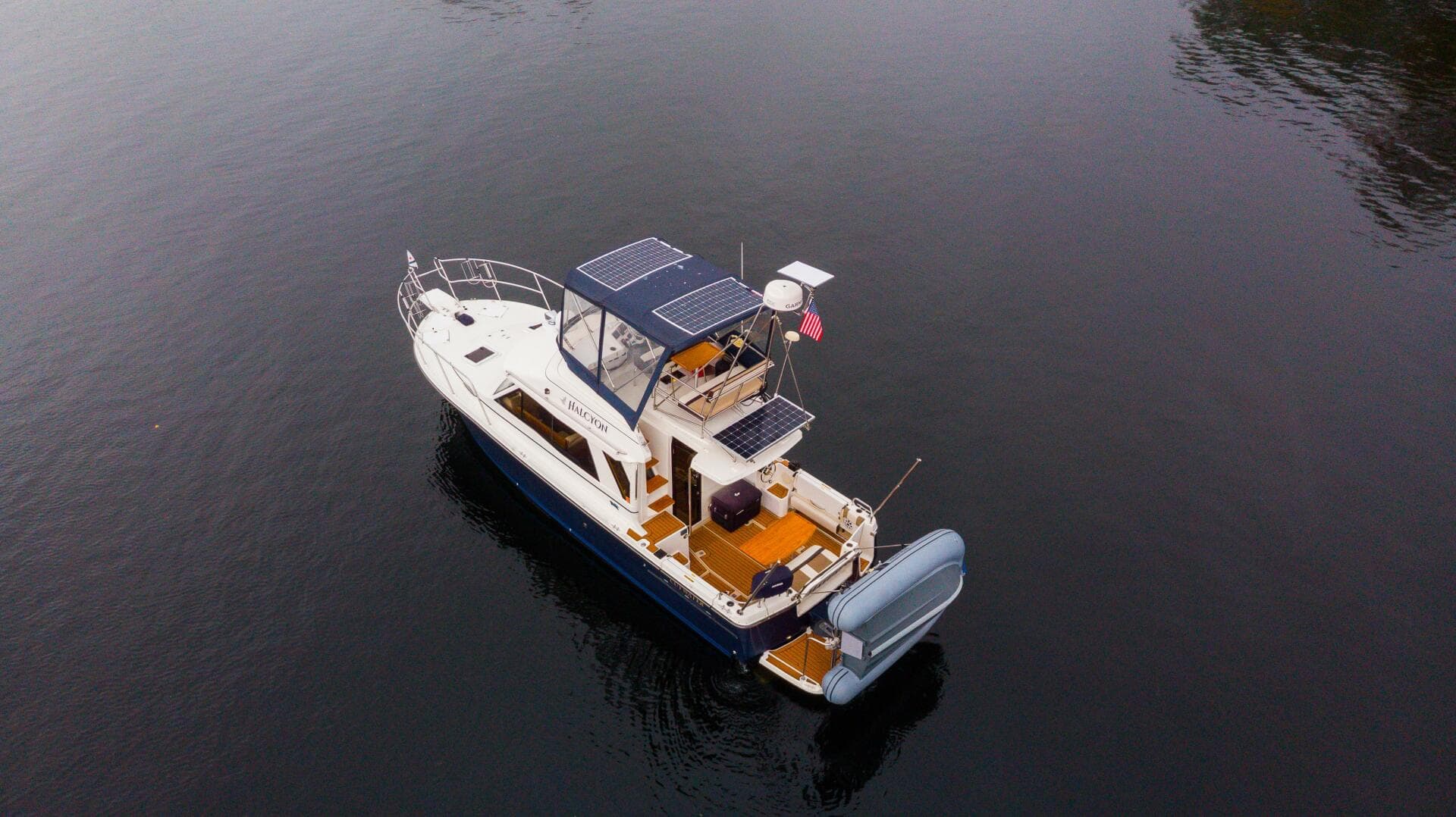 2016 Cutwater C-30 Command Bridge — photo 24