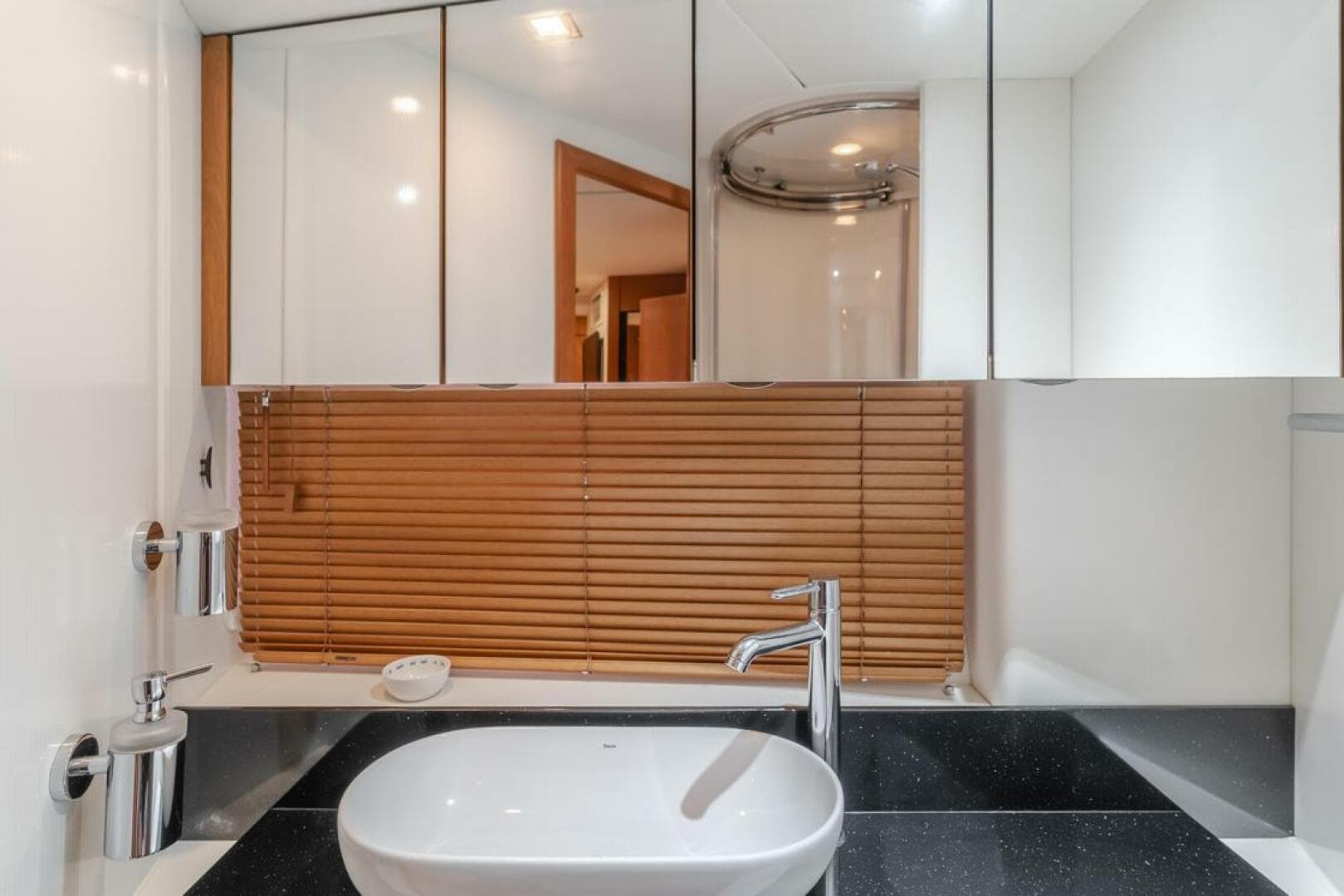 2012 Sunseeker 48 Portofino — photo 21