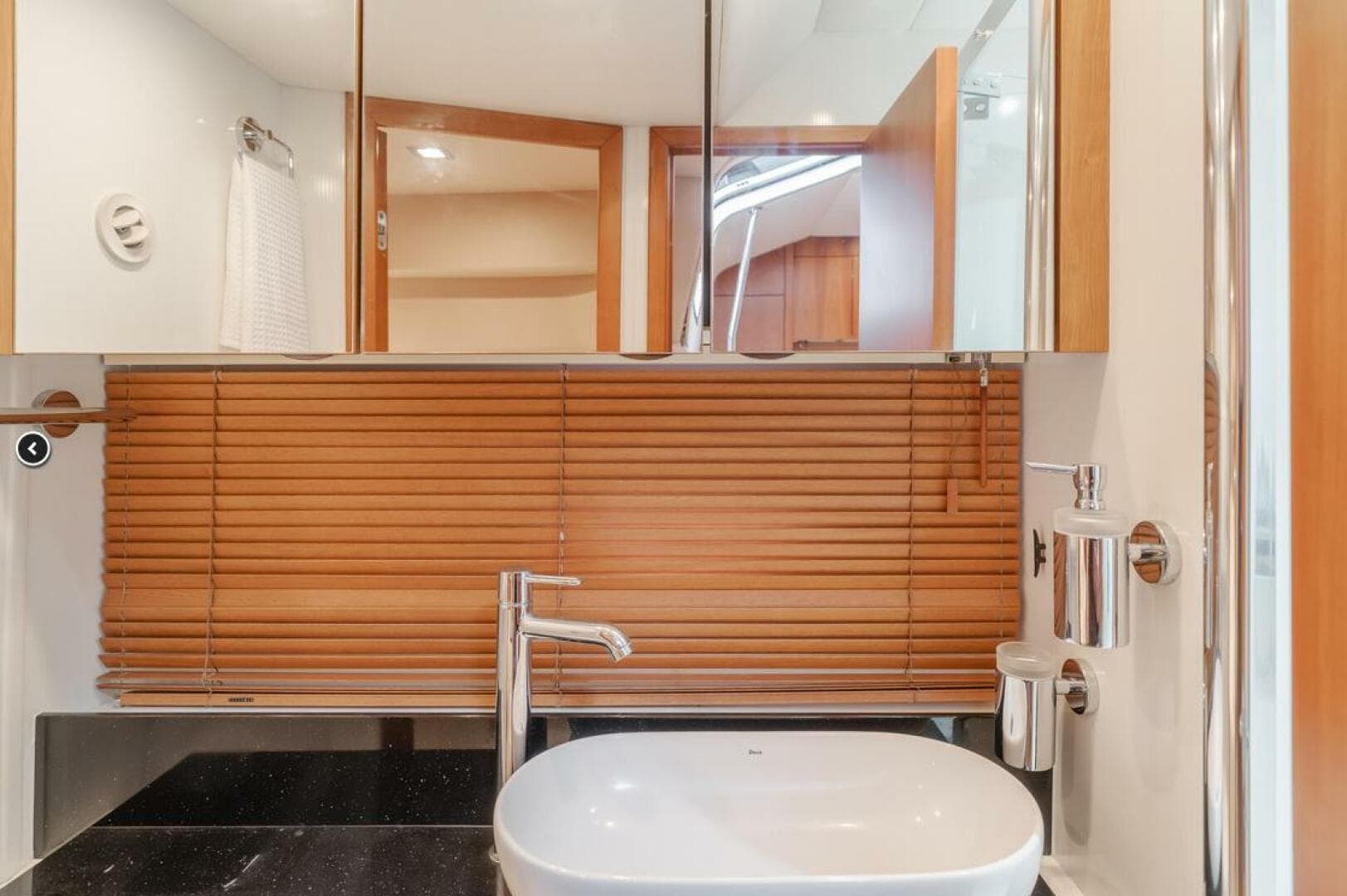 2012 Sunseeker 48 Portofino — photo 18