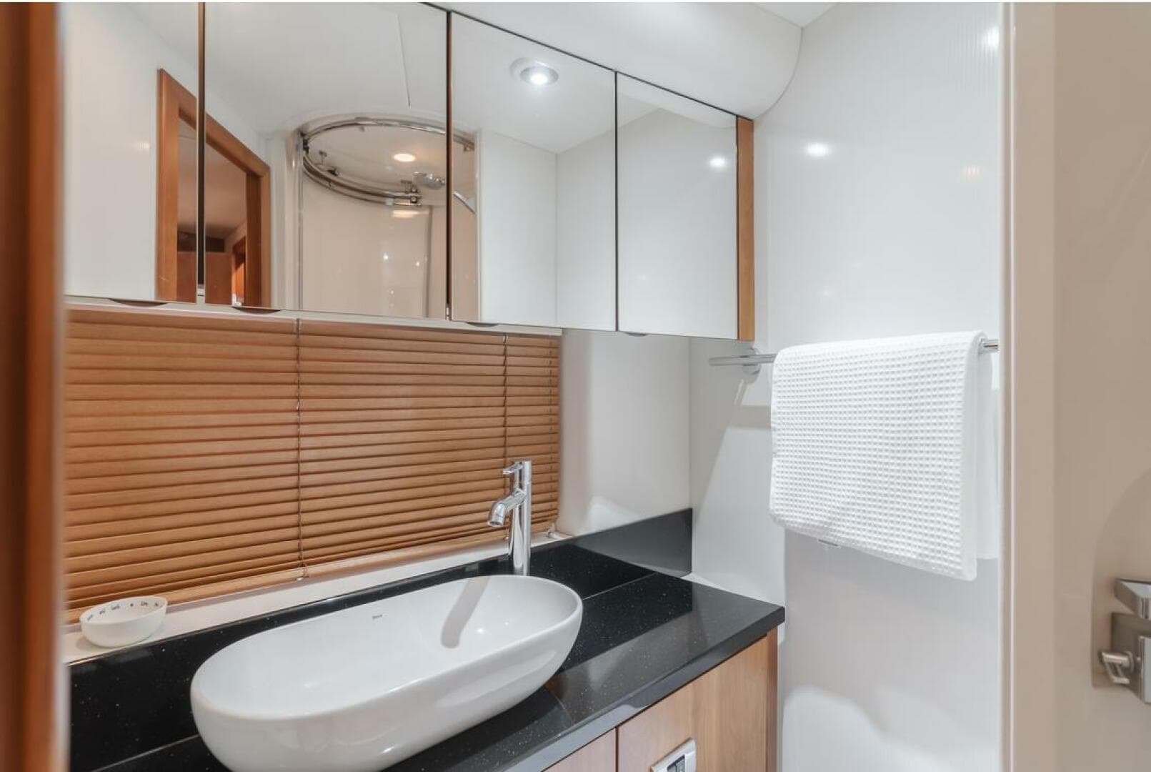 2012 Sunseeker 48 Portofino — photo 22