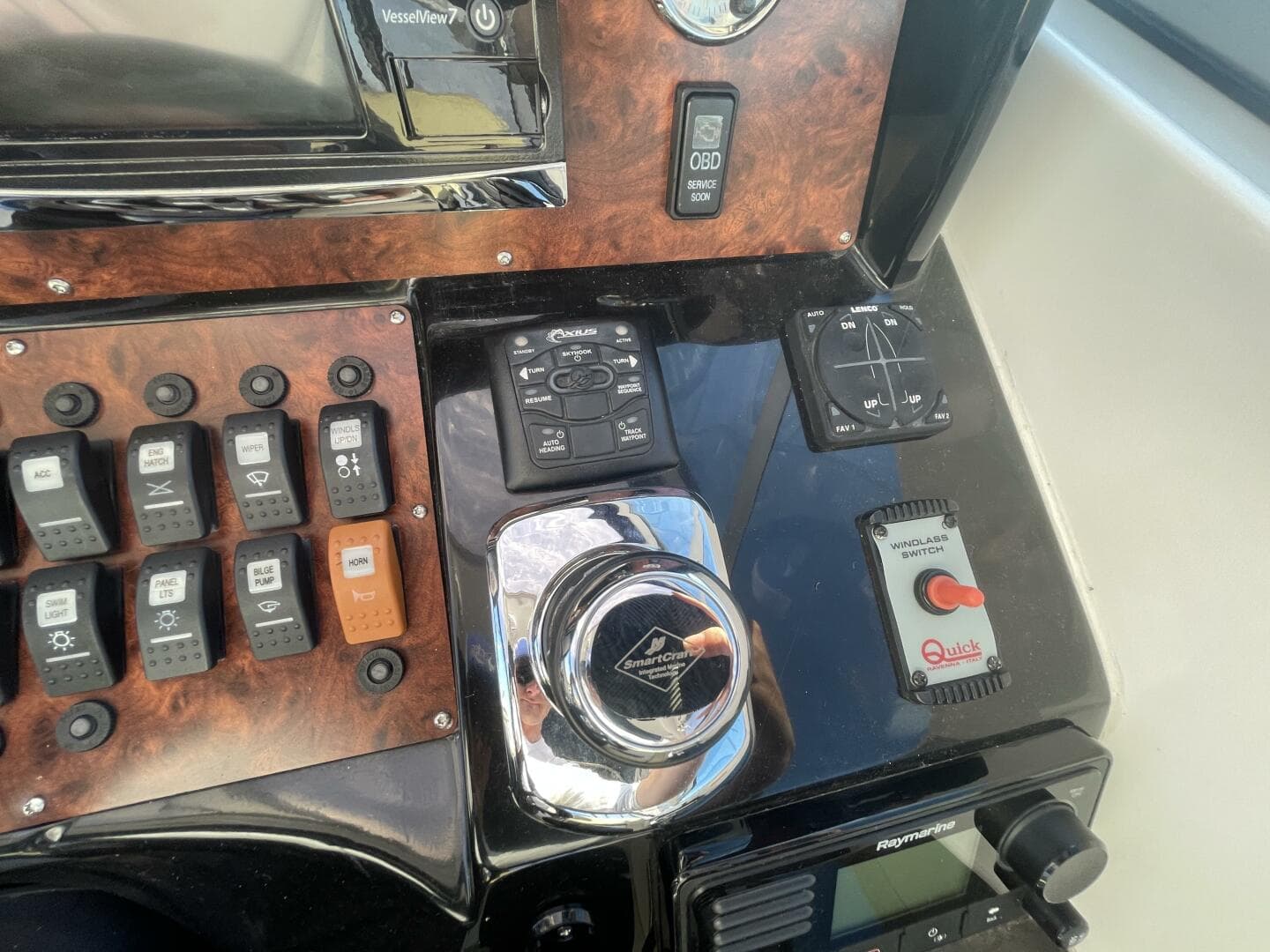 2016 Rinker 310 Express — photo 27