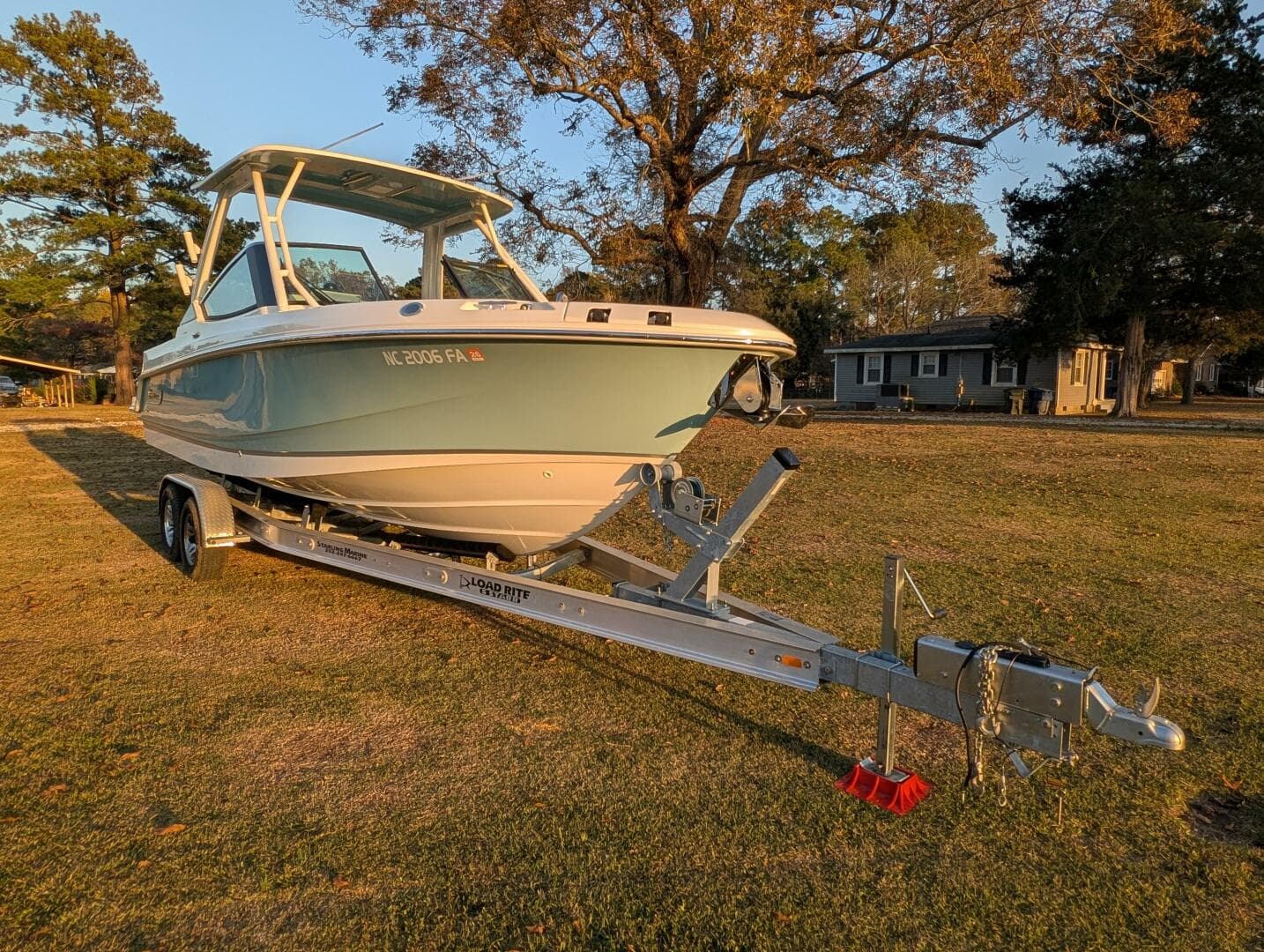 2023 Boston Whaler 240 Vantage — photo 23