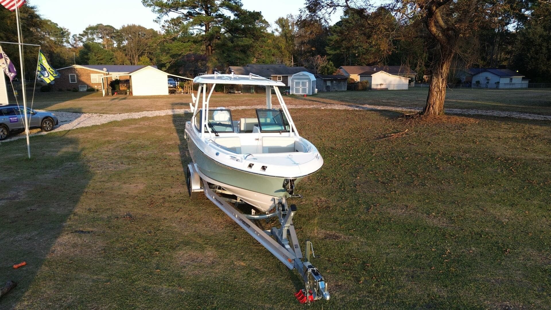 2023 Boston Whaler 240 Vantage — photo 3