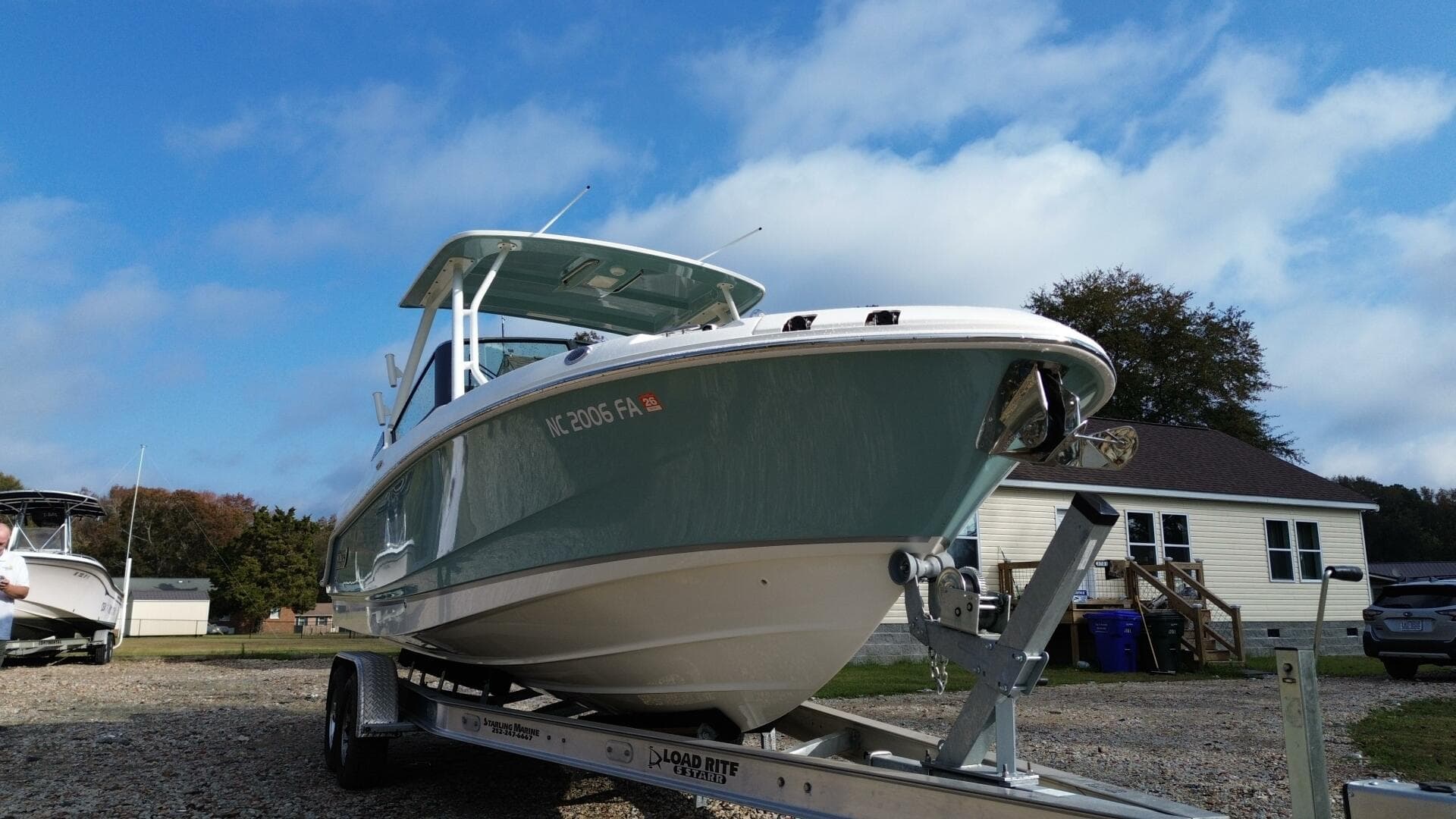 2023 Boston Whaler 240 Vantage — photo 2