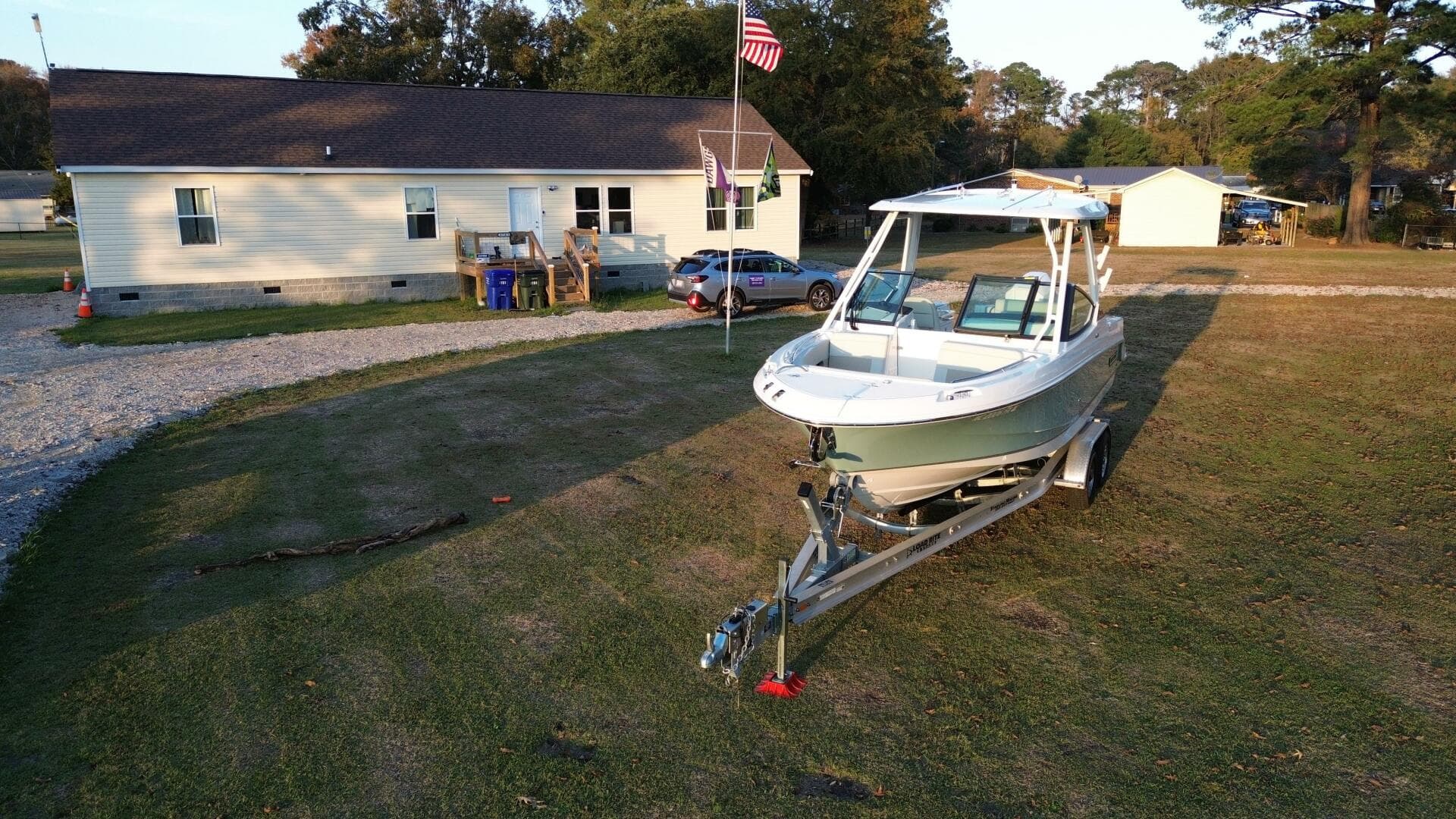 2023 Boston Whaler 240 Vantage — photo 9
