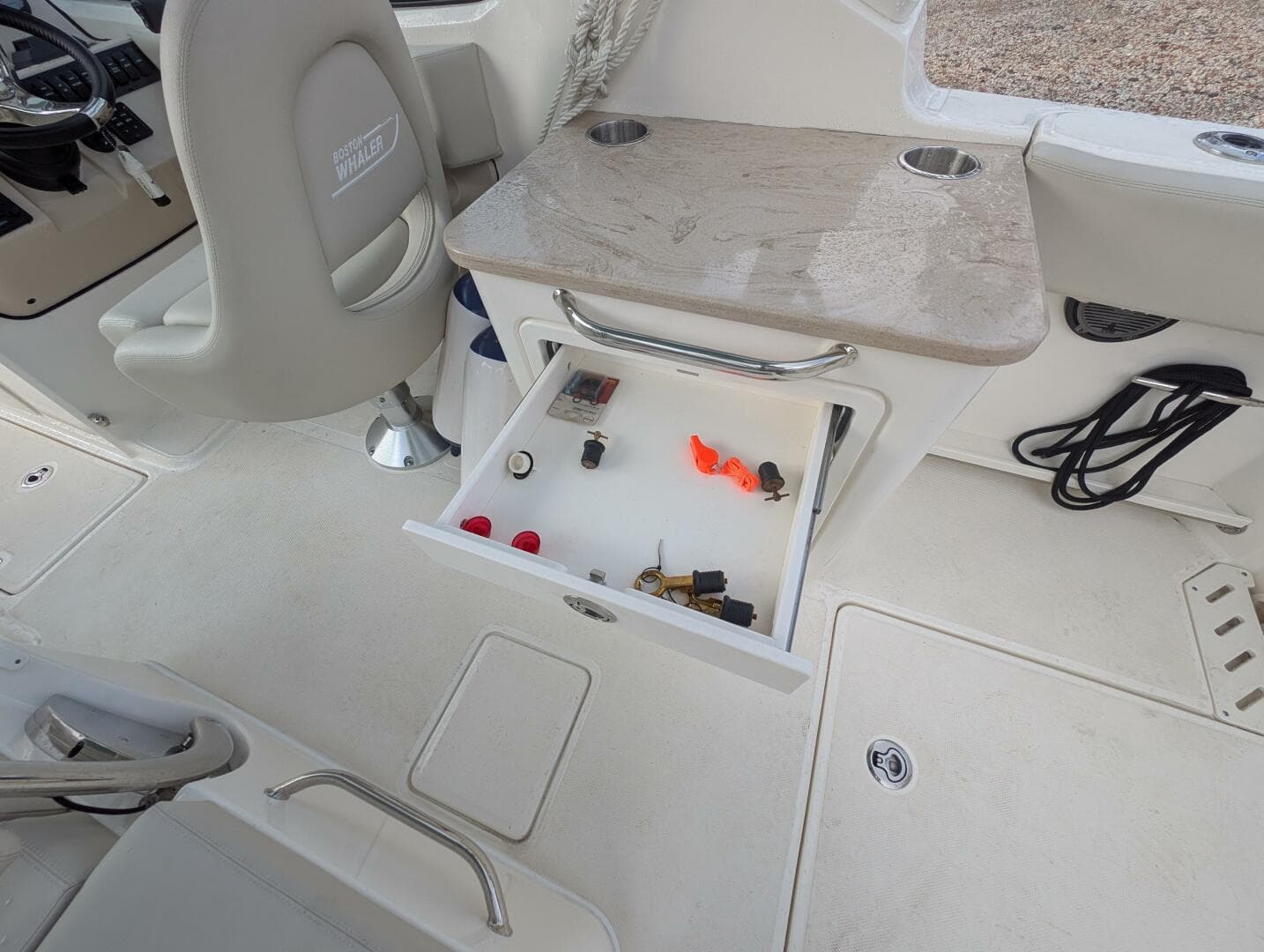 2023 Boston Whaler 240 Vantage — photo 79