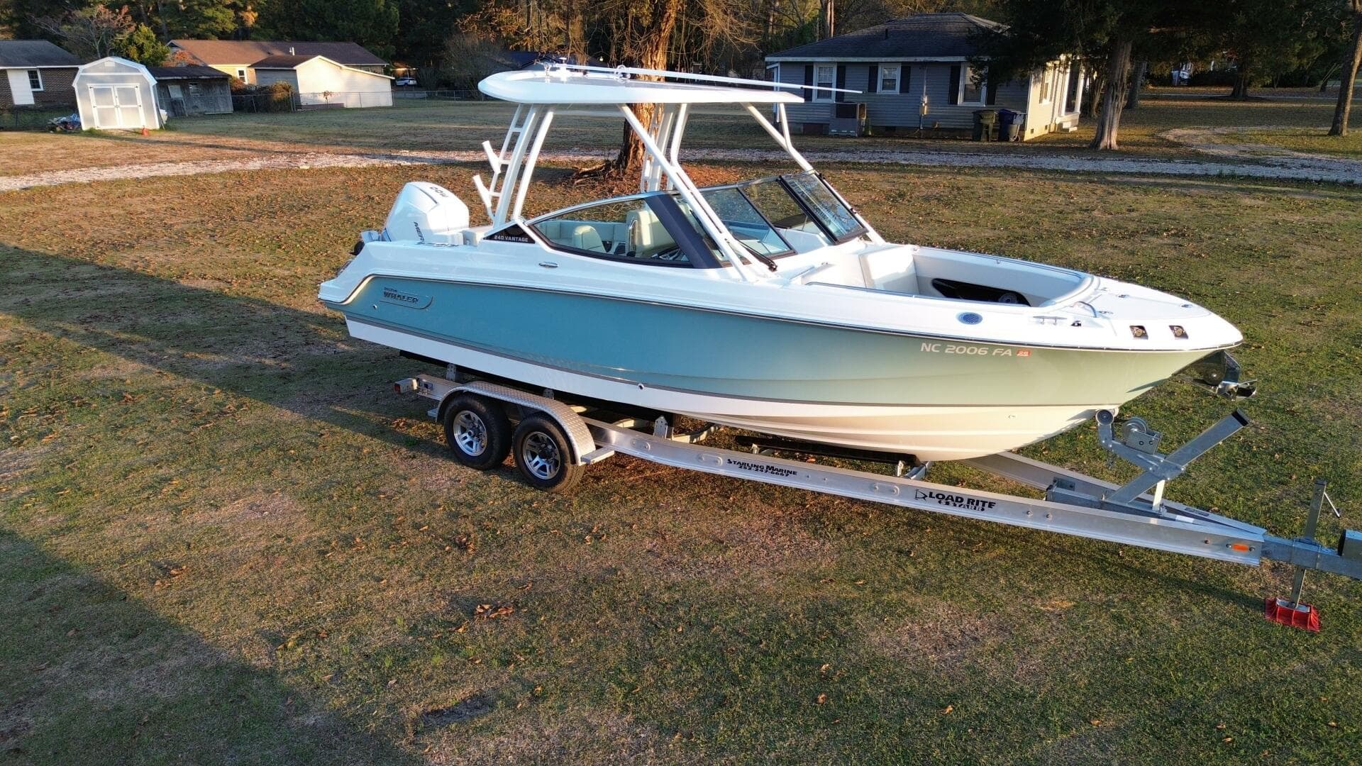 2023 Boston Whaler 240 Vantage — photo 22
