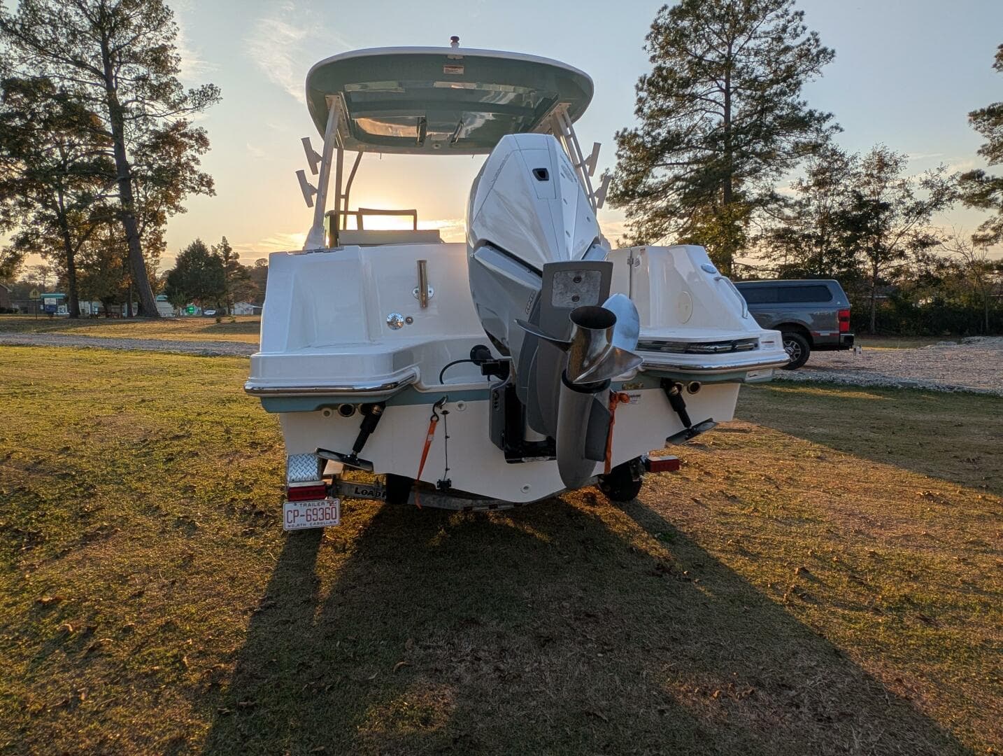 2023 Boston Whaler 240 Vantage — photo 16