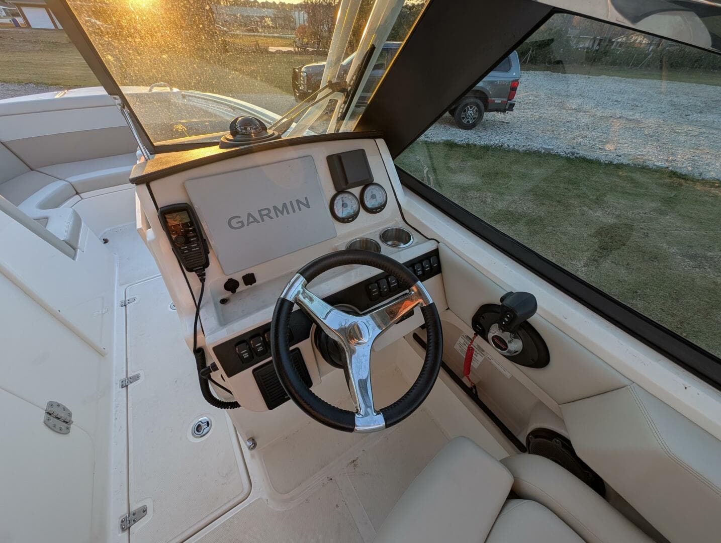 2023 Boston Whaler 240 Vantage — photo 54