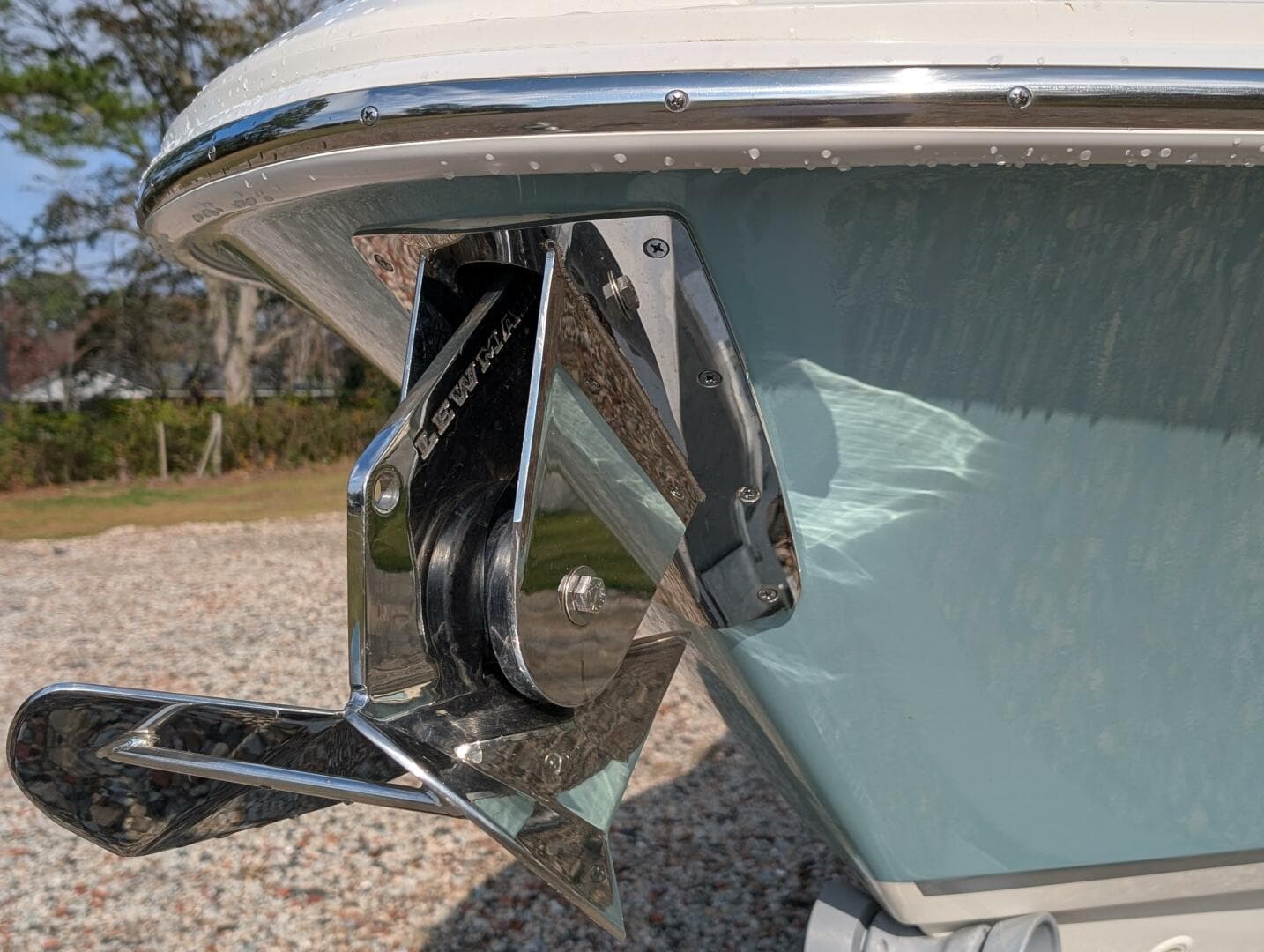 2023 Boston Whaler 240 Vantage — photo 76