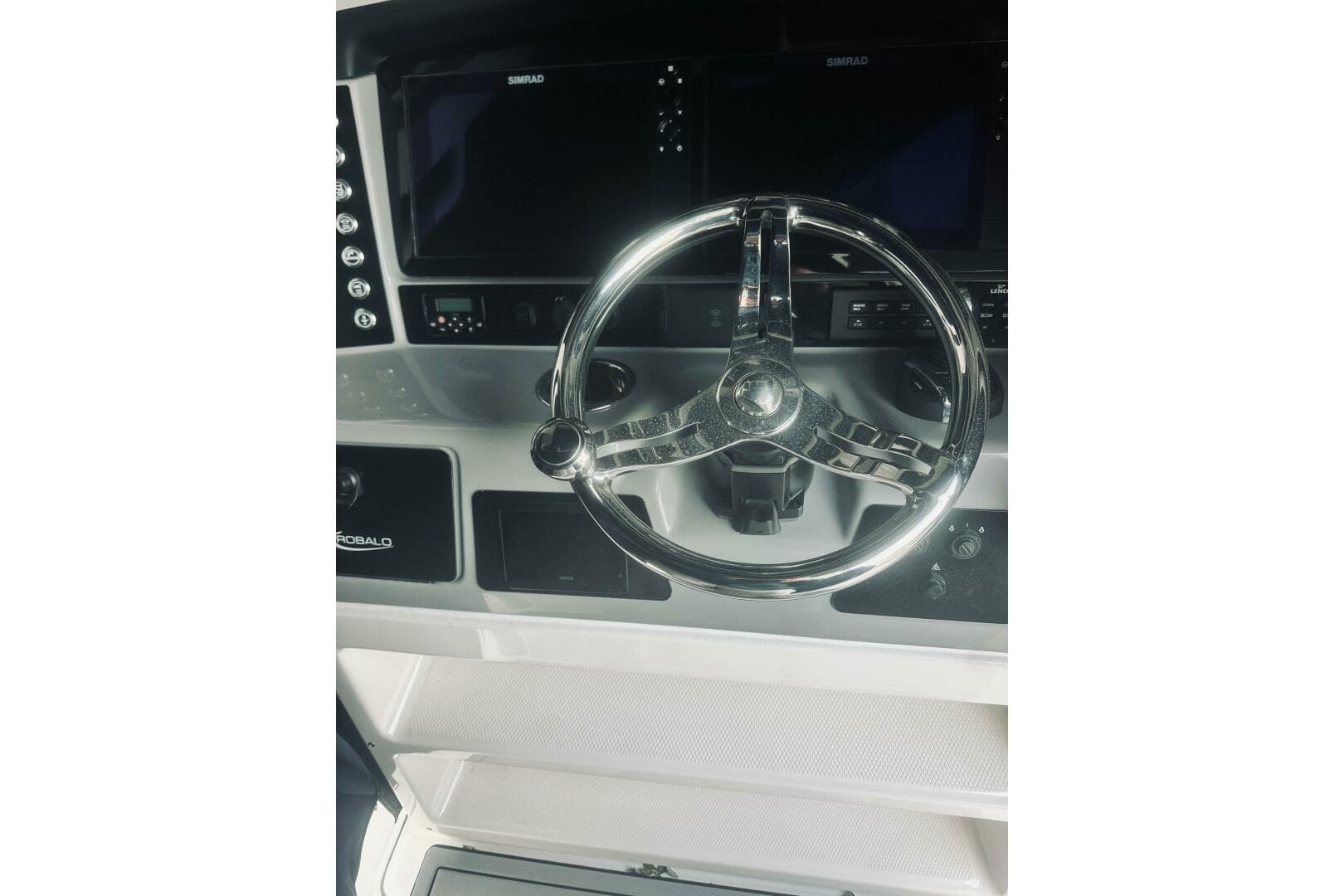 2022 Robalo R272 Center Console — photo 45