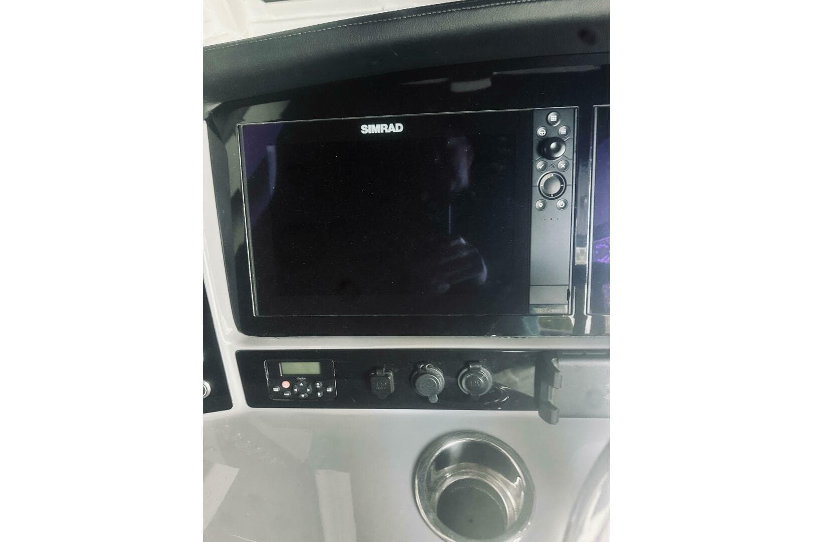 2022 Robalo R272 Center Console — photo 47