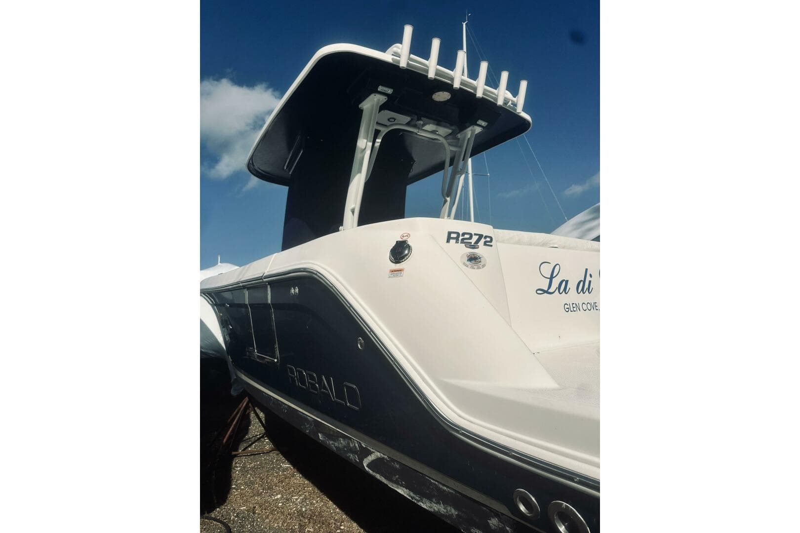 2022 Robalo R272 Center Console — photo 10