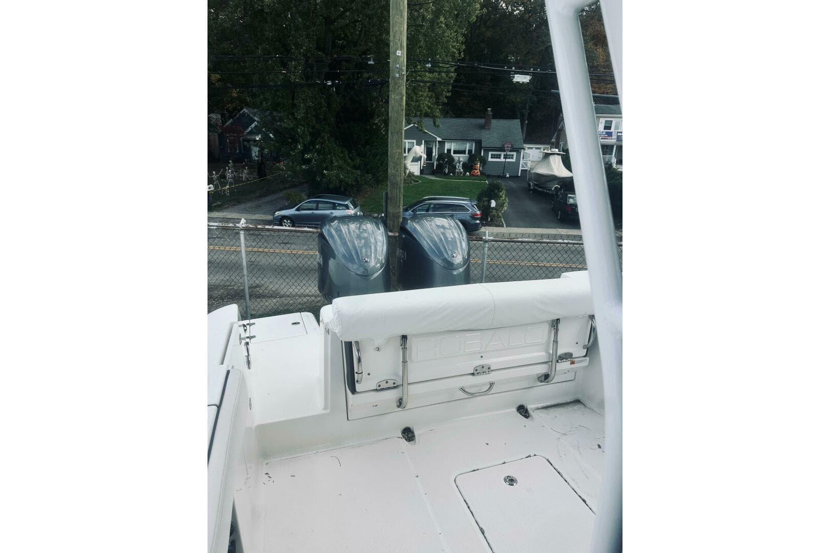 2022 Robalo R272 Center Console — photo 35