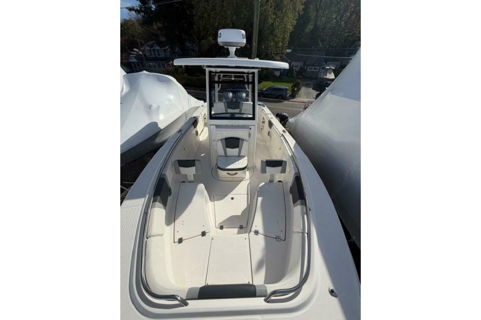 2022 Robalo R272 Center Console — photo 41