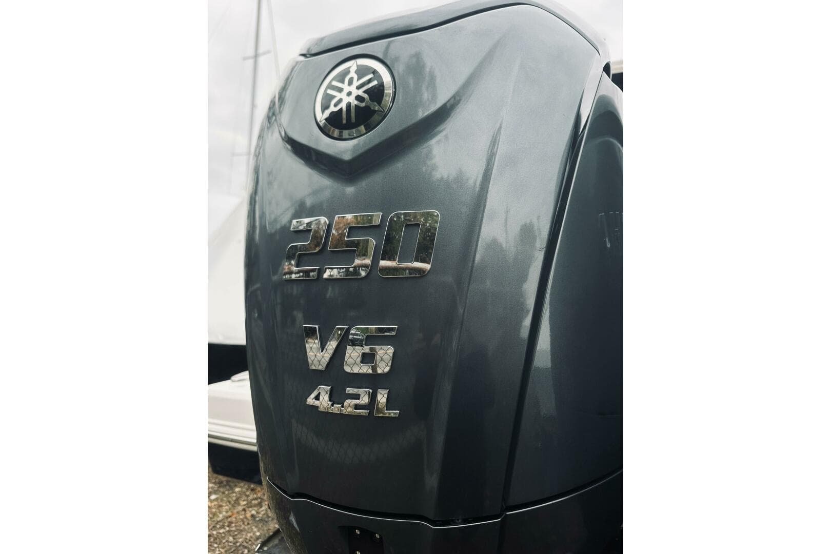 2022 Robalo R272 Center Console — photo 18