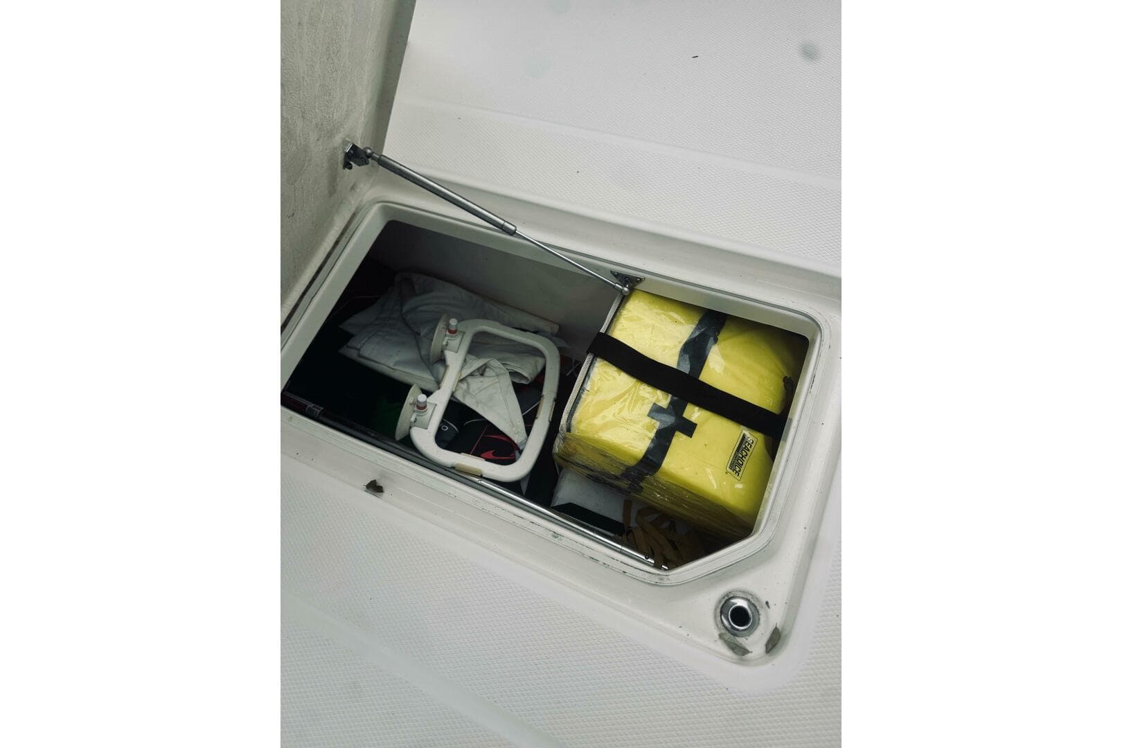 2022 Robalo R272 Center Console — photo 62