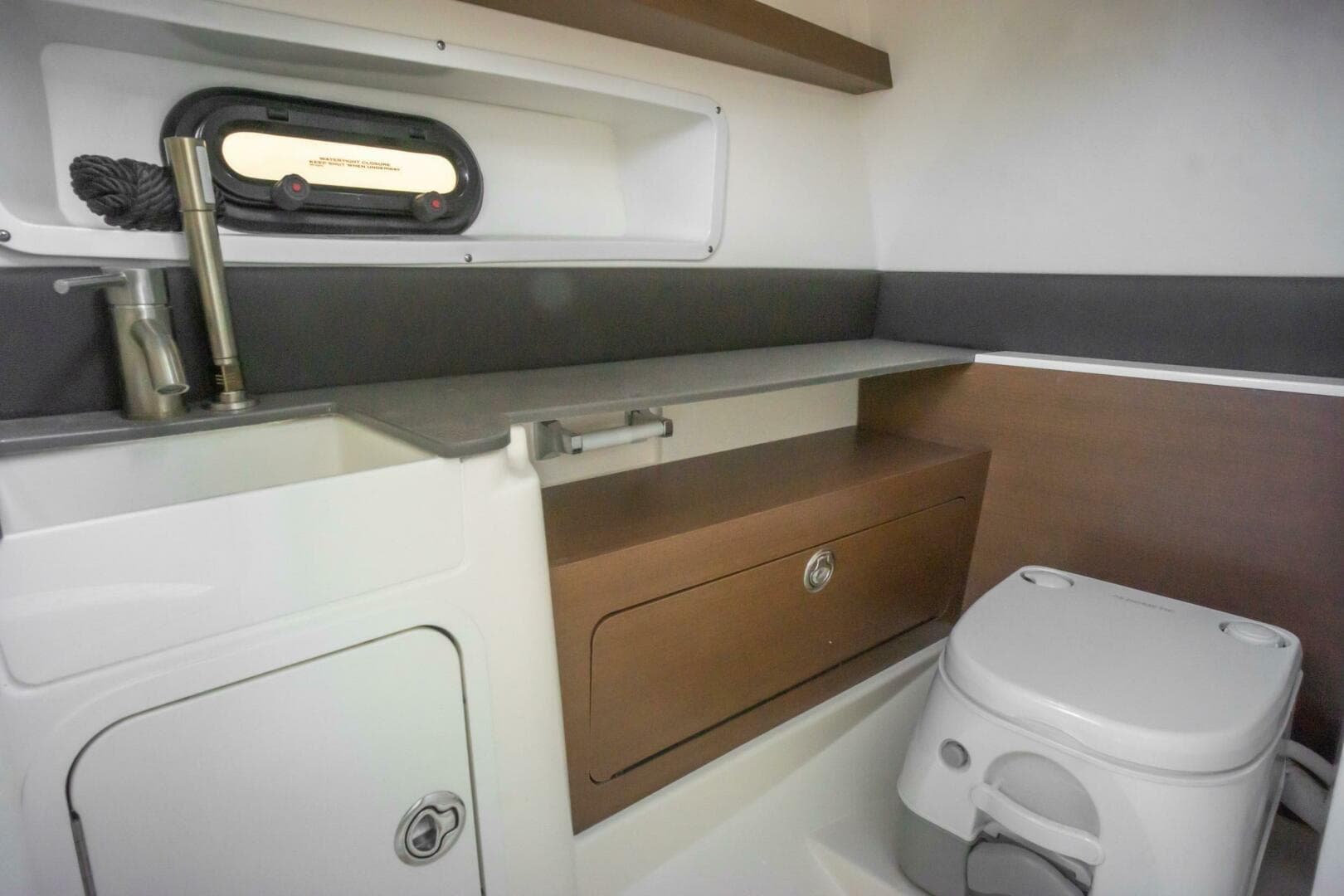 2022 Sea Ray — photo 6